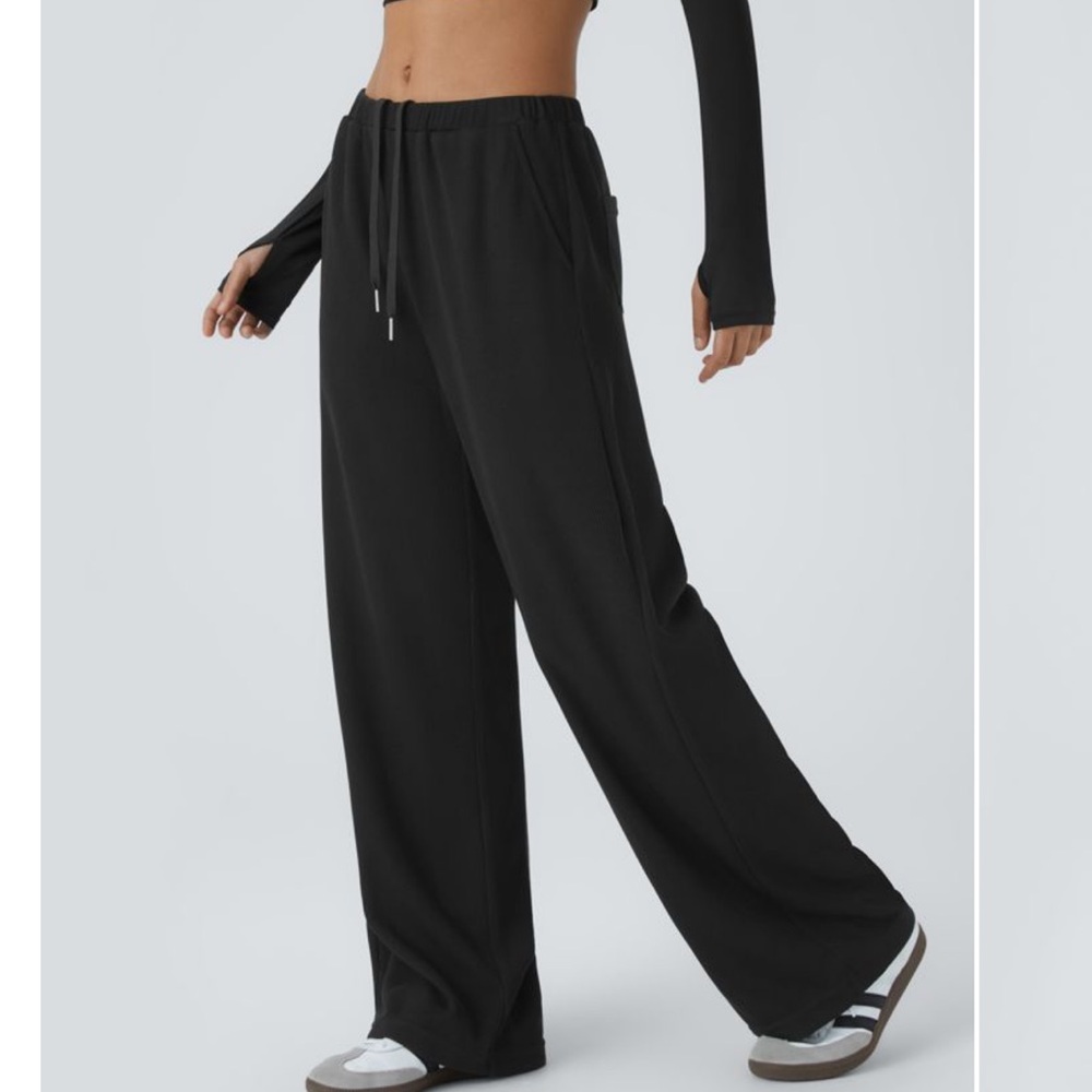 NWT Halara wide leg pants
